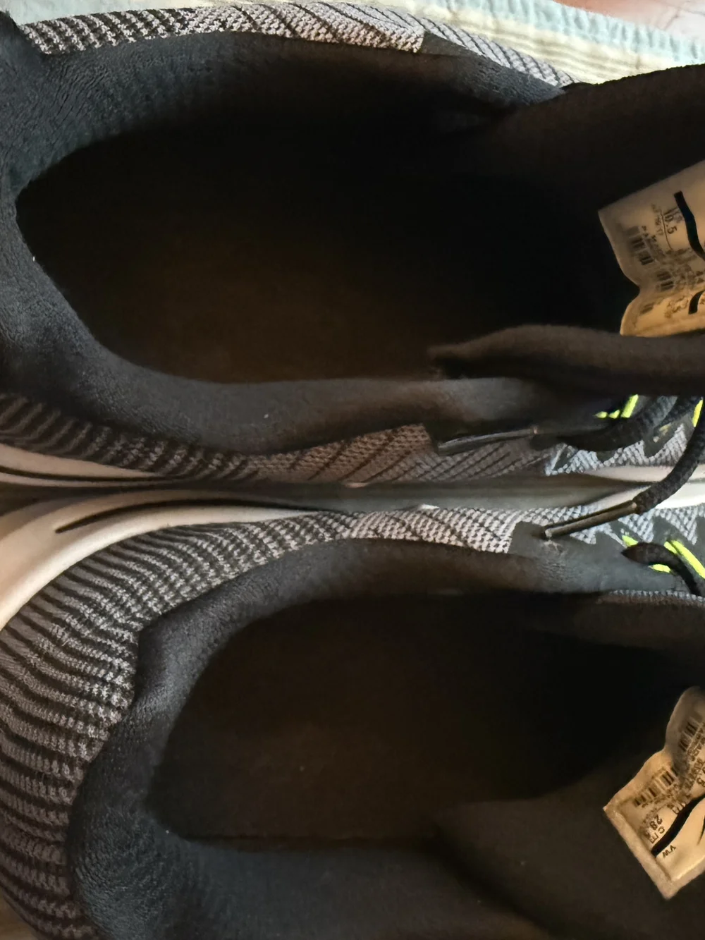 Nike Air Infuriate ll Men’s Gray Running Shoes with Neon Yellow Accents 10.5